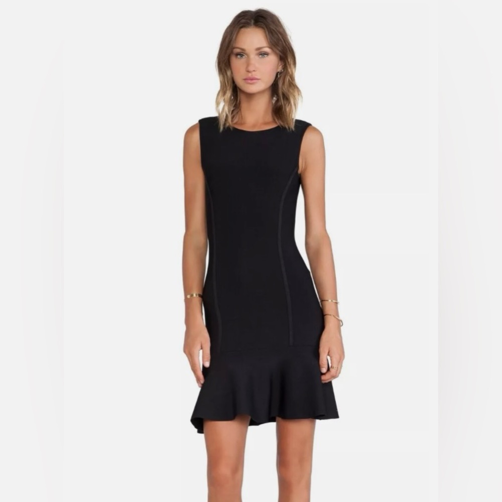 BCBGMaxAzria Dress Womens S
Small Padma Black Ribbed Sleeveless Ruffle Bodycon